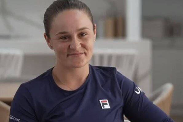 Article image for Ash Barty shocks tennis world with retirement