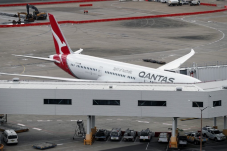 Union labels Qantas apology a ‘massive own goal’