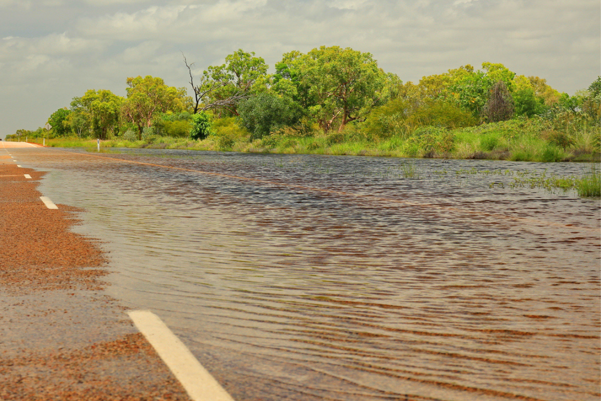 Article image for Kimberly region isolated from supplies as floods continue to devastate region