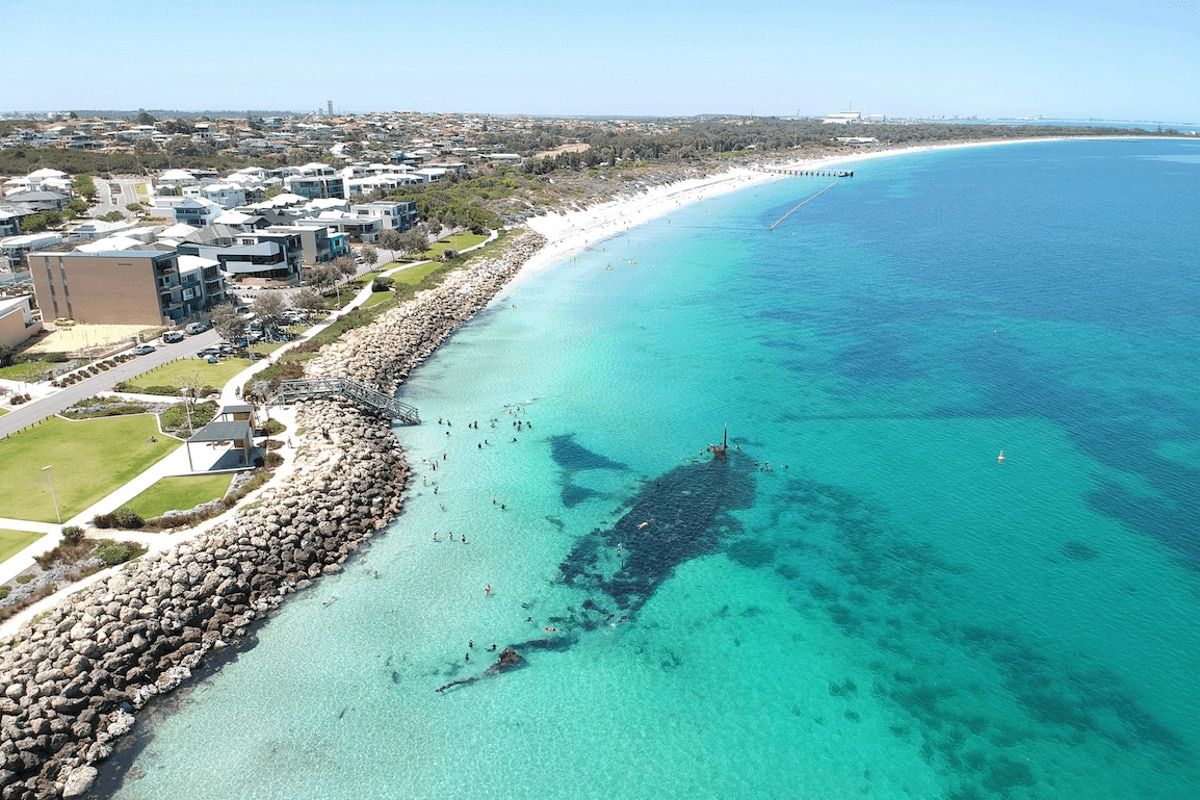 Article image for Three 13-year-old girls attacked at Coogee Beach by group of teens