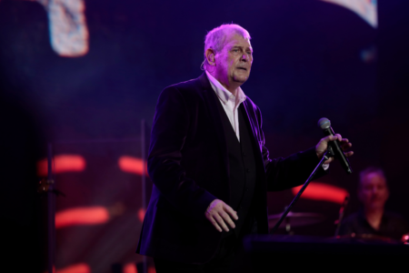 John Farnham set to reveal all in uncompromising new doco