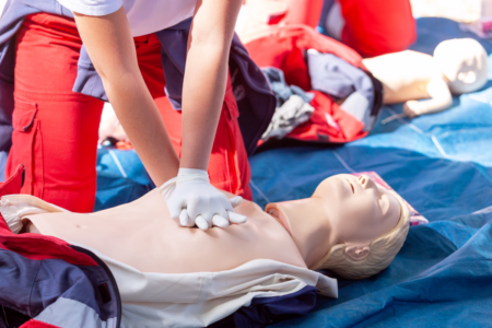 Survey finds 53 per cent of Australians unable to provide first aid