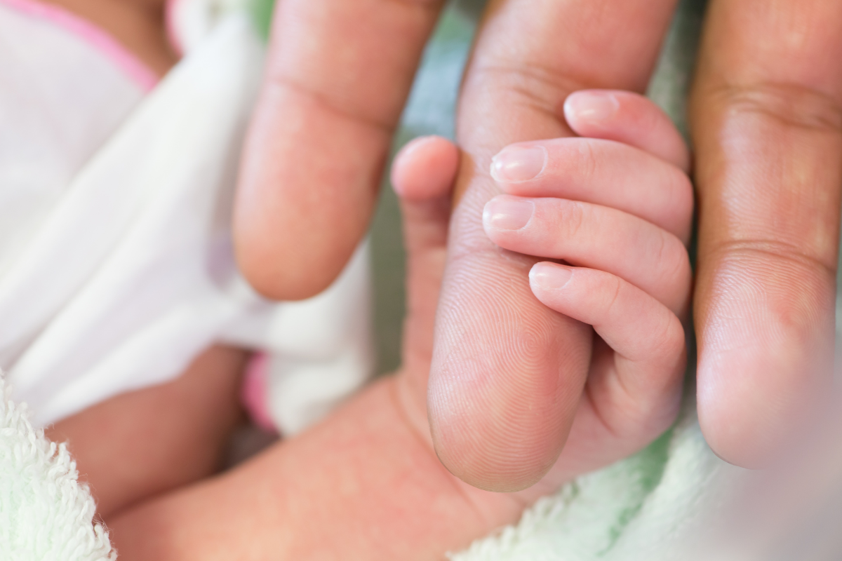 Article image for New analysis reveals why births in Australia continue to fall nationally