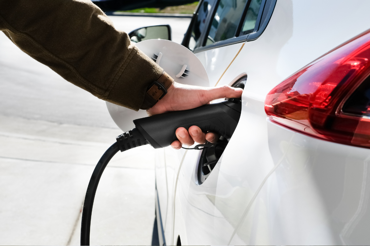 Article image for Aussies reluctant to take up electric vehicles