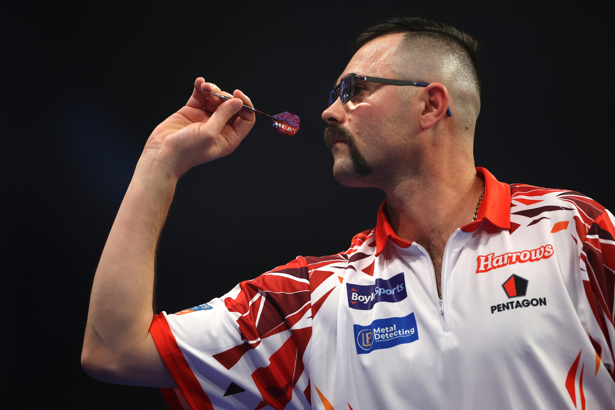 Article image for Perth tradie stuns the professional darts world with a nine-darter