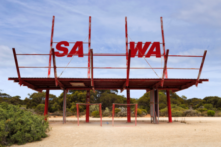 South Australia contributes nothing towards a iconic border sign